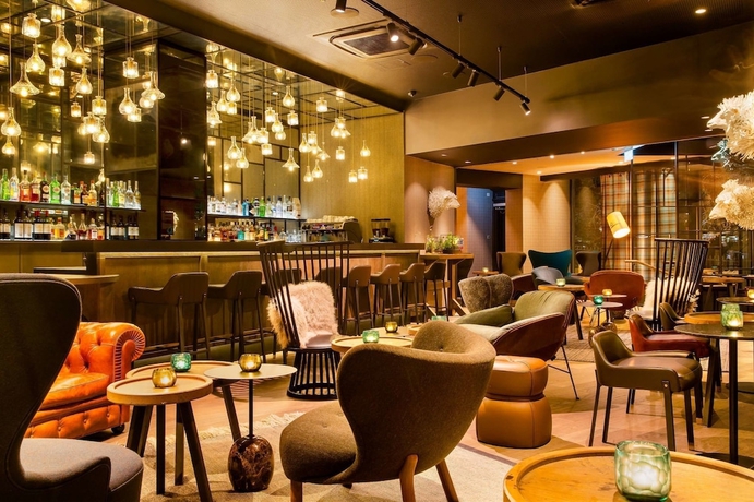 Imagen del bar/restaurante del Hotel Motel One Edinburgh - Royal. Foto 2