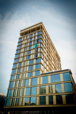 Imagen de los exteriores del Hotel Motel One Innsbruck. Foto 6