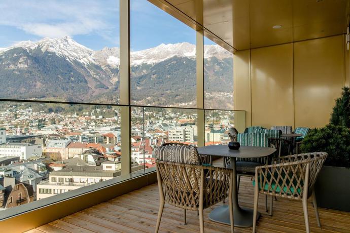 Imagen de los interiores del Hotel Motel One Innsbruck. Foto 9
