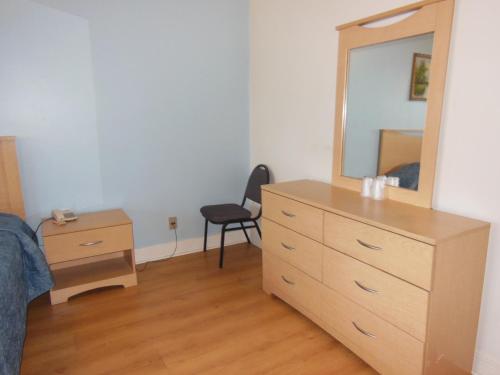 Imagen de la habitación del Hotel Motel Pierre. Foto 6
