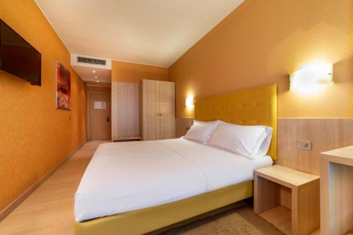 Imagen general del Hotel Motel Piranha, Orfengo. Foto 13