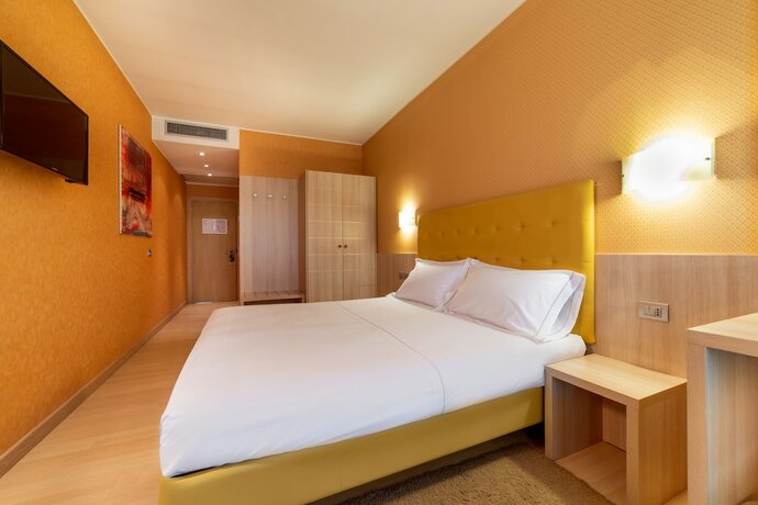 Imagen de la habitación del Hotel Motel Piranha, Vercelli. Foto 18