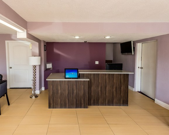 Imagen de los interiores del Hotel Motel Savanah. Foto 19