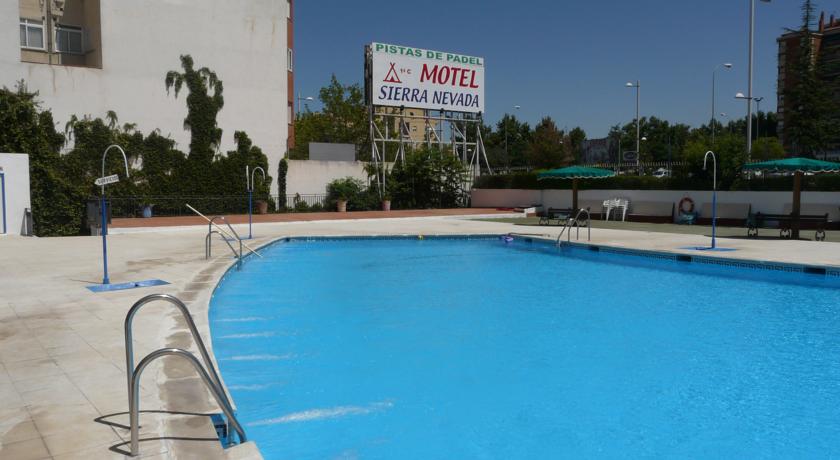 Imagen de la piscina del Hotel Motel Sierra Nevada(219711). Foto 7