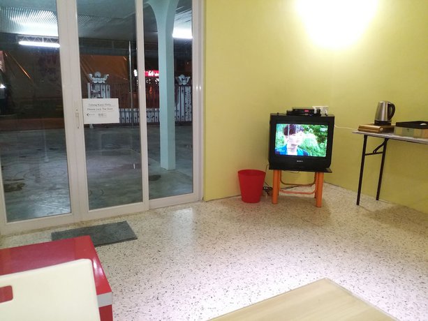 Imagen de los interiores del Hotel Motel TwoU. Foto 19