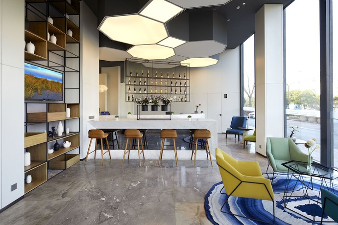 Imagen de los interiores del Hotel Motel Yangzhou the Slender West Lake. Foto 18
