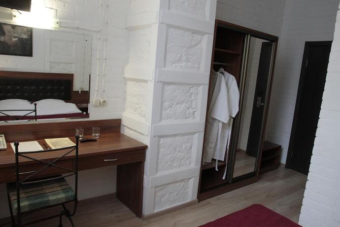 Imagen de los exteriores del Hotel Mother Russia. Foto 5