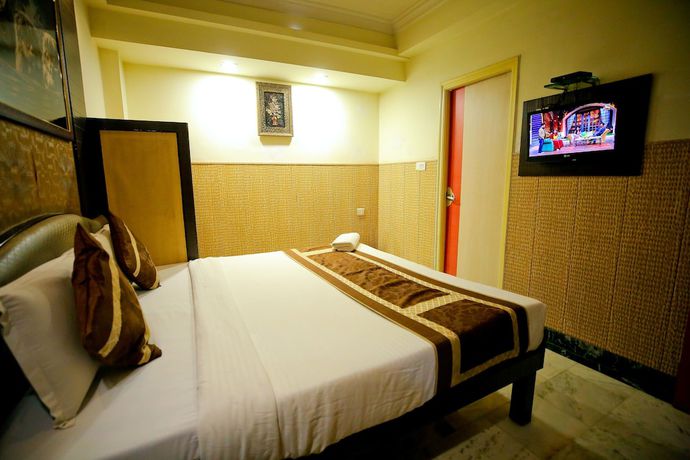 Imagen de la habitación del Hotel Moti Palace. Foto 5