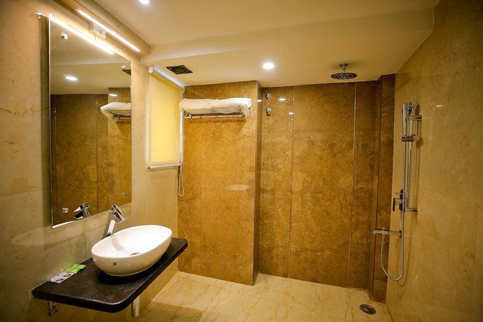 Imagen de la habitación del Hotel Moti Palace. Foto 8