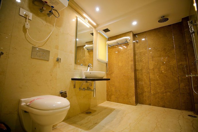 Imagen de la habitación del Hotel Moti Palace. Foto 12