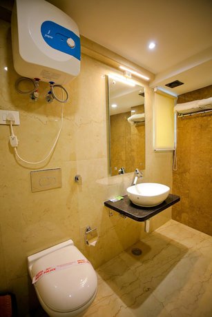 Imagen de la habitación del Hotel Moti Palace. Foto 17