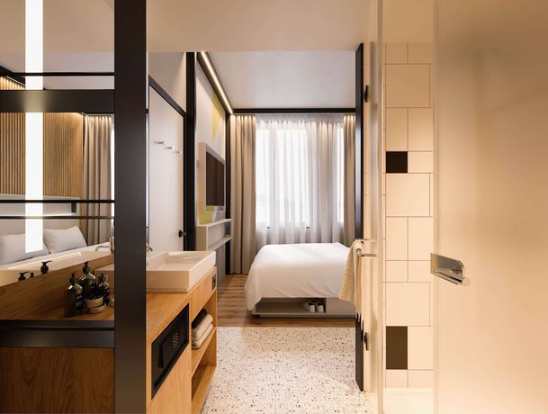 Imagen de la habitación del Hotel Motto By Hilton Rotterdam Blaak. Foto 9