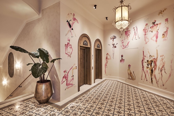 Imagen de los interiores del Hotel Motto. Foto 15