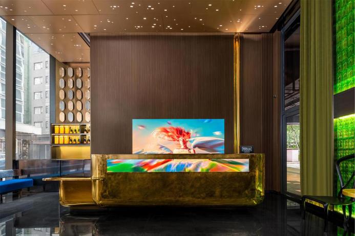 Imagen de los interiores del Hotel Motto by Hilton Hong Kong Soho. Foto 12