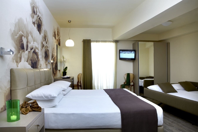 Imagen de la habitación del Hotel Mouikis Kefalonia. Foto 17