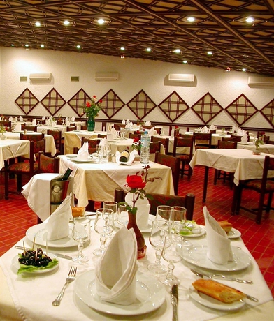 Imagen del bar/restaurante del Hotel Moulay Yacoub. Foto 4