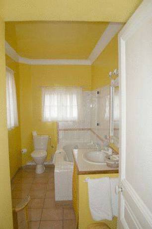Imagen de la habitación del Hotel Moulin De La Camandoule. Foto 16