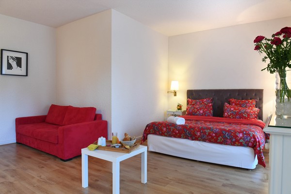 Imagen de la habitación del Hotel Moulin De La Roque. Foto 5