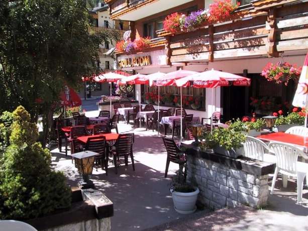 Imagen de los exteriores del Hotel Moulin. Foto 16