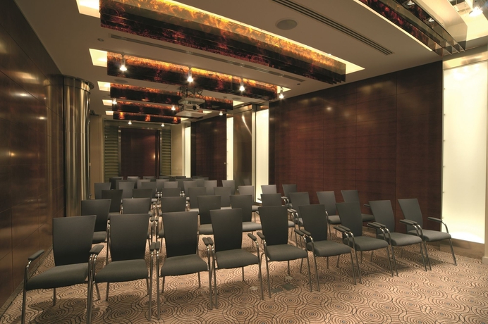 Imagen de los interiores del Hotel Mövenpick Al Khobar. Foto 12