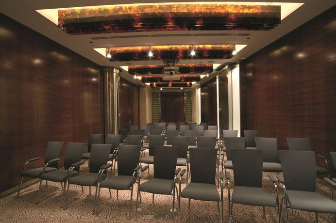 Imagen de los interiores del Hotel Mövenpick Al Khobar. Foto 15