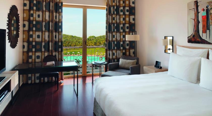 Imagen de la habitación del Hotel Mövenpick Ambassador Accra. Foto 15