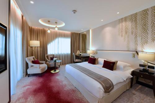 Imagen de la habitación del Hotel M&ouml;venpick Bahrain. Foto 9