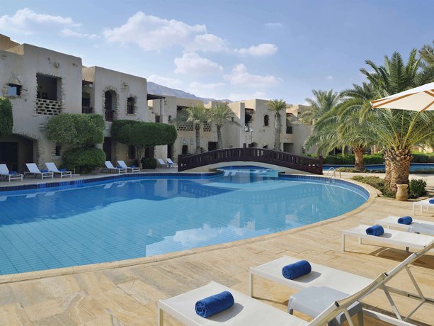 Imagen de la habitación del Hotel Mövenpick Dead Sea Jordan. Foto 3