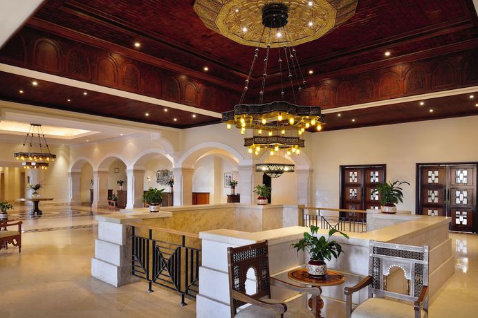 Imagen de los interiores del Hotel Mövenpick Dead Sea Jordan. Foto 17