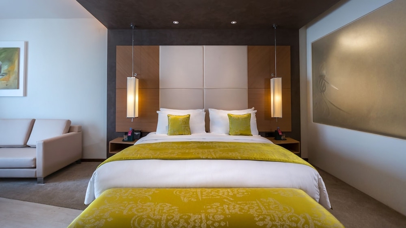 Imagen de la habitación del Hotel Mövenpick Du Lac Tunis. Foto 3