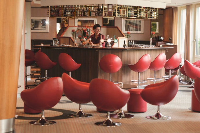Imagen del bar/restaurante del Hotel Mövenpick Egerkingen. Foto 2
