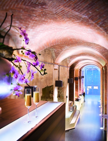 Imagen de los interiores del Hotel Mövenpick Hamburg. Foto 11