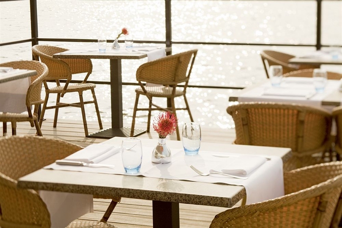 Imagen del bar/restaurante del Hotel Mövenpick - Hertogenbosch. Foto 10