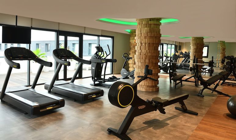 Imagen de los interiores del Hotel Mövenpick Hotel Abidjan. Foto 15