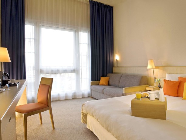 Imagen de la habitación del Hotel Mövenpick Hotel Budapest Centre. Foto 9