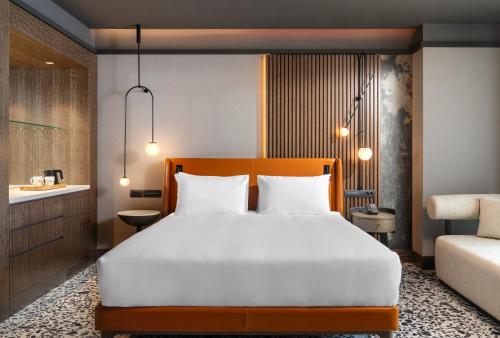 Imagen de la habitación del Hotel Mövenpick Hotel Istanbul Marmara Sea. Foto 13