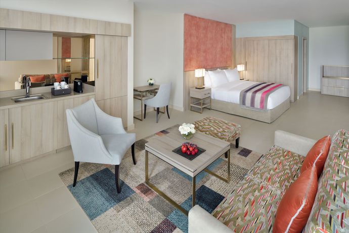 Imagen de la habitación del Hotel Mövenpick Hotel Tahlia Jeddah. Foto 5