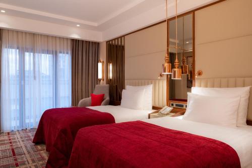 Imagen de la habitación del Hotel Mövenpick Istanbul Asia Airport. Foto 20