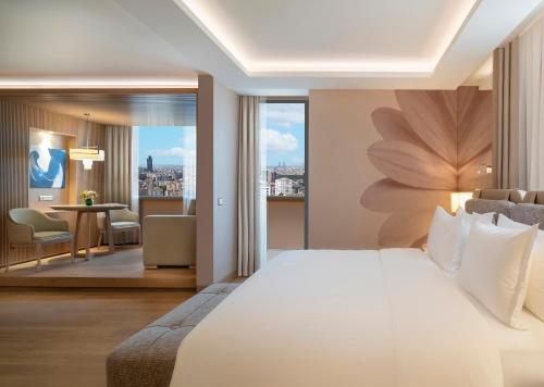 Imagen de la habitación del Hotel Mövenpick Istanbul Bosphorus. Foto 18