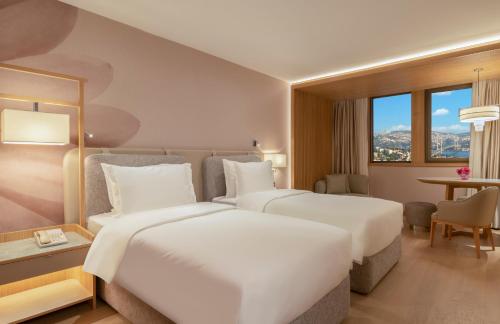 Imagen de la habitación del Hotel Mövenpick Istanbul Bosphorus. Foto 19