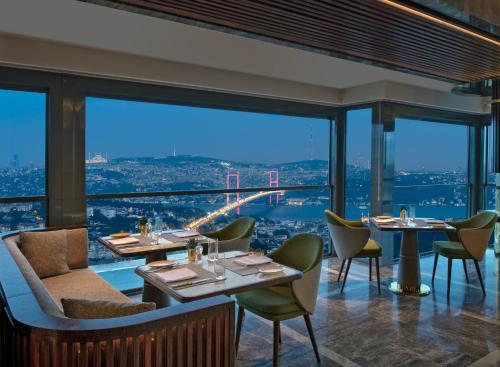 Imagen general del Hotel Mövenpick Istanbul Bosphorus. Foto 2