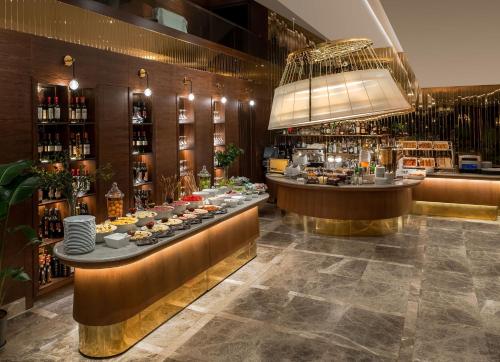 Imagen general del Hotel Mövenpick Istanbul Bosphorus. Foto 3