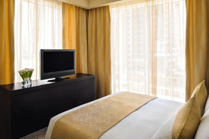 Imagen de la habitación del Hotel Mövenpick Jumeirah Lakes Towers. Foto 10