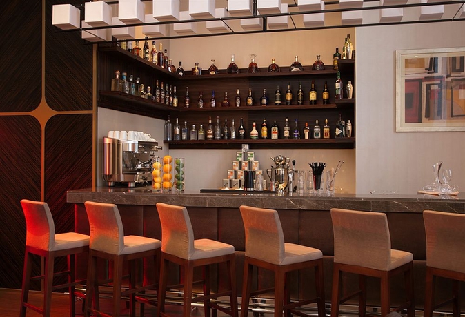Imagen del bar/restaurante del Hotel M&ouml;venpick Krasnaya Polyana. Foto 2
