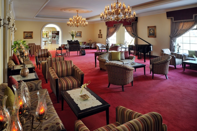 Imagen de los interiores del Hotel M&ouml;venpick Kuwait. Foto 14