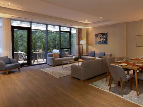 Imagen general del Hotel M&ouml;venpick Living Istanbul West. Foto 2