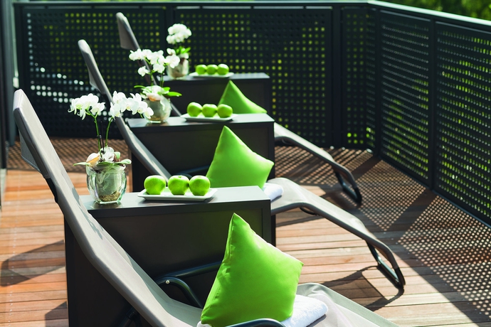 Imagen de la piscina del Hotel Mövenpick Münster Am Aasee. Foto 14