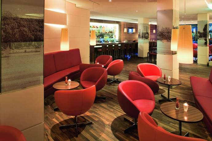 Imagen del bar/restaurante del Hotel Mövenpick Münster Am Aasee. Foto 3
