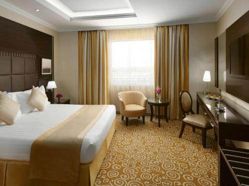 Imagen de la habitación del Hotel M&ouml;venpick Qassim. Foto 13