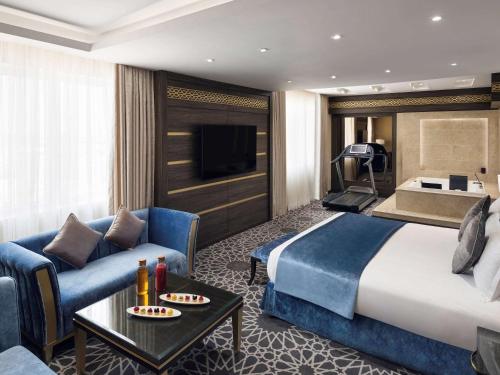 Imagen de la habitación del Hotel M&ouml;venpick Qassim. Foto 16